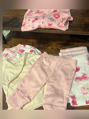 Monica & Andy Newborn Girl’s 6 Pc Set Burp Cloths, Shirts, Pants & Pajama